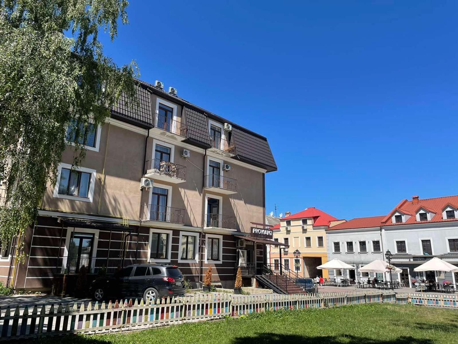 Appartement «Гори́Ще На Площі Польський Ринок» à Kamianets-Podilsky Extérieur photo