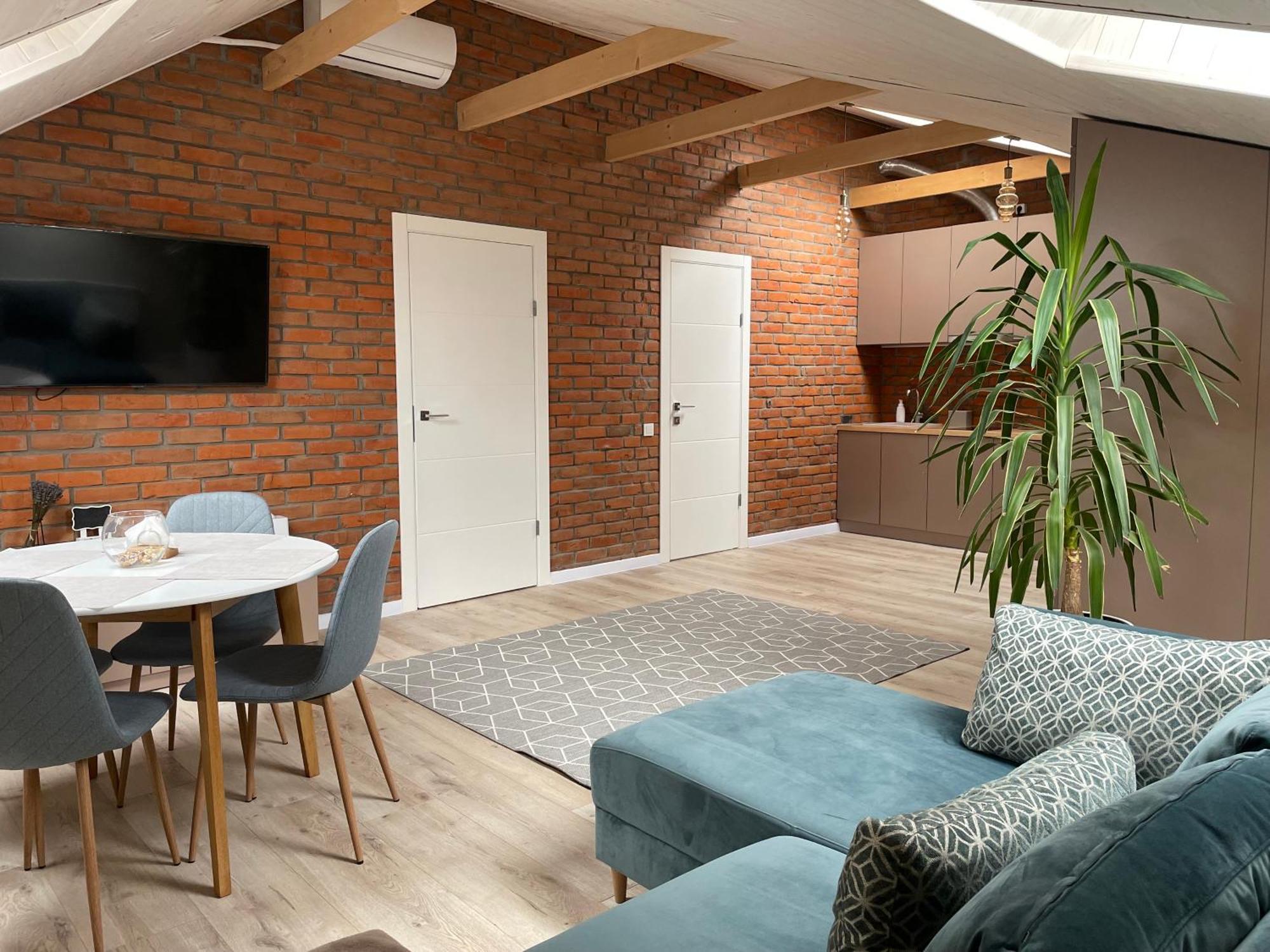 Appartement «Гори́Ще На Площі Польський Ринок» à Kamianets-Podilsky Extérieur photo